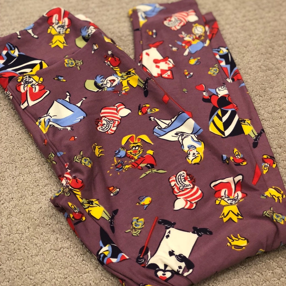 NWOT! LuLaRoe OS Alice In Wonderland Leggings